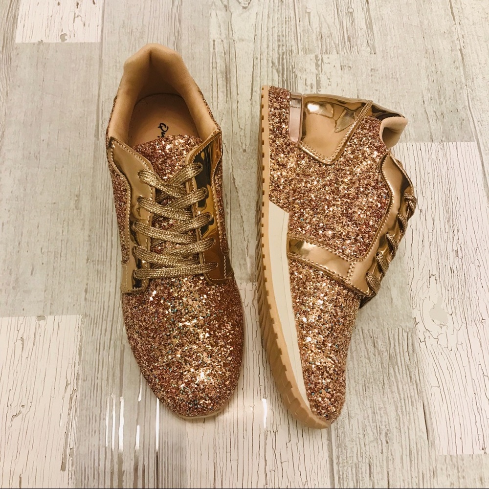 ⭐️ LAST 2 ⭐️ROSE GOLD GLITTER FASHION SNEAKERS - Picture 1 of 4